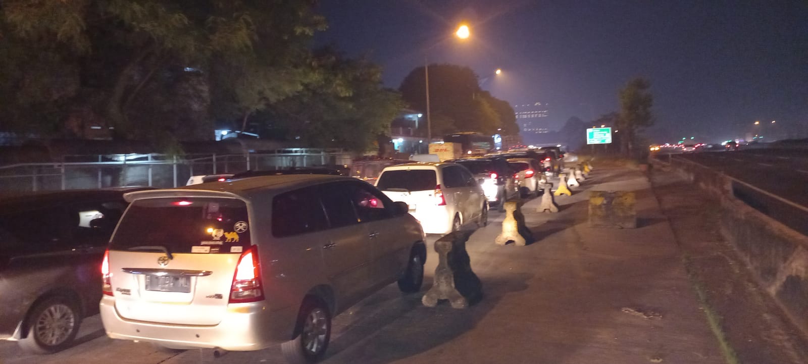 Kemacetan Sirkuit Sentul Tugu Pancakarsa